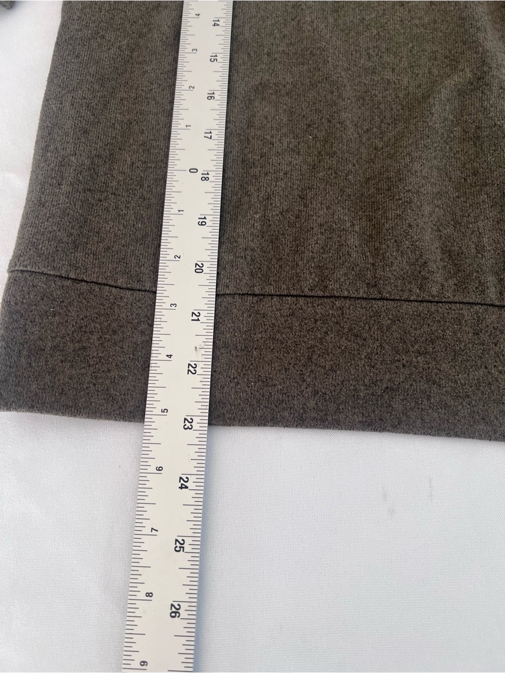 Uniqlo Women Olive Crewneck Sweater - Picture 5 of 6